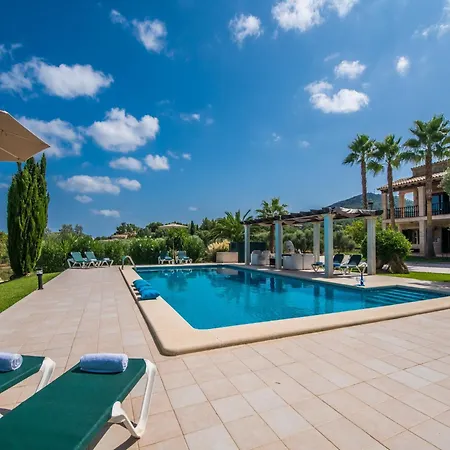 Mediterranean-style In Alcudia (Mallorca)