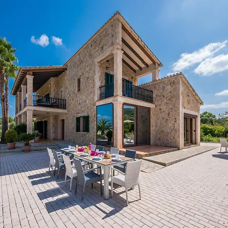 Holiday home Mediterranean-style In *